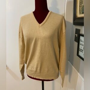 Classic Cream V-Neck Sweater vintage Christopher Michael size L